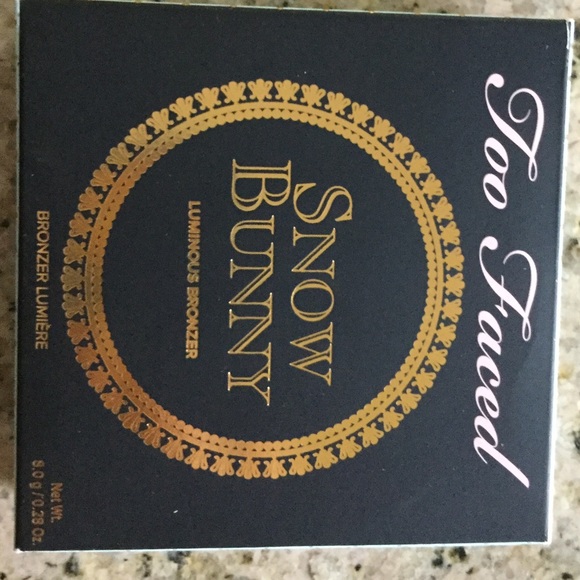 Too Faced Snow Bunny Luminous Bronzer - Picture 6 of 8